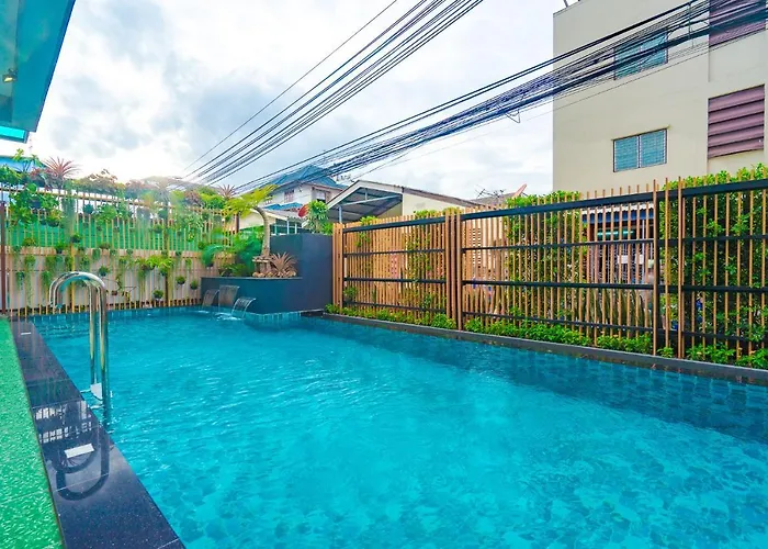 ホテル Penyos Residences